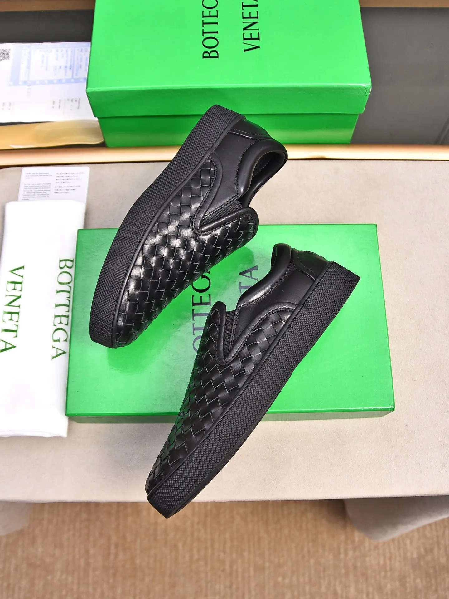 Men's shoes 💰480 [Sleeves series] BOTTEG* VENET* - high-end boutique Size: 38-44 (45 customized) BV new product, first-layer cowhide artificially woven classic style harmoniously blends with contemporary fashion temperament, rubber soles are light and flexible, water-dyed sheepskin pads! [Taobao, Tmall, and live streaming are the first choices]